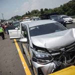 Kecelakaan Beruntun di Tol Jakarta-Cikampek Km 36: Lalu Lintas Lumpuh Total
