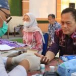 Pegawai Kecamatan Cibodas Melaksanakan Pemeriksaan Kesehatan Rutin