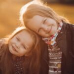 Rahasia Jadi Adik Idaman: 5 Cara Ampuh Bikin Kakak Nyaman Cerita ke Kamu