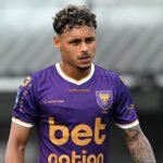 Dean James dan Reaksi Menarik Usai Derbi Lawan Eliano Reijnders